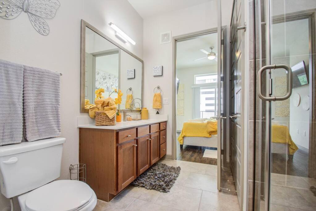 Luxury Living Downtown Houston Kingbed. Apartment Exterior photo